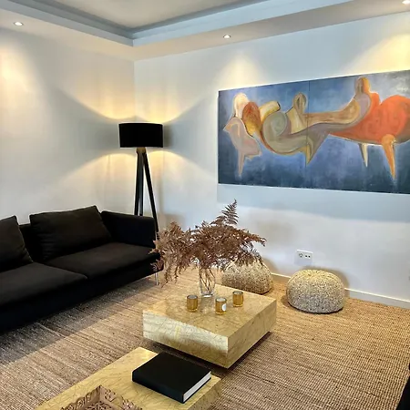 Moderna En Villa Marbella