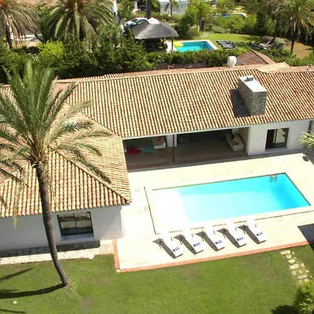 Moderna En Villa
